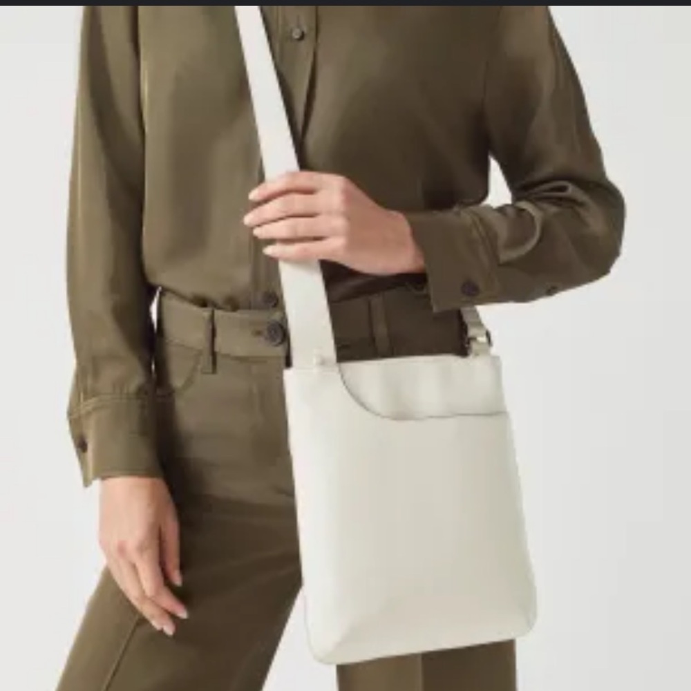 RADLEY LONDON Cream Leather Crossbody Bag
